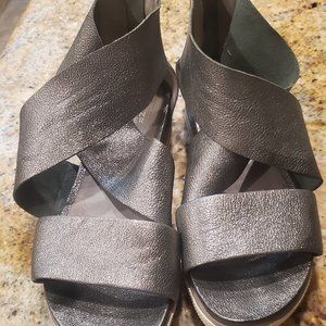 Eileen Fisher sport sandals in Silver Frozen/Metallic
